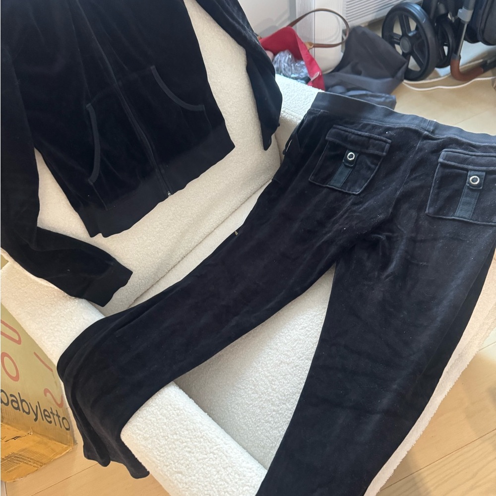 Juicy Couture Black Velour Jogger Set - Picture 6 of 6